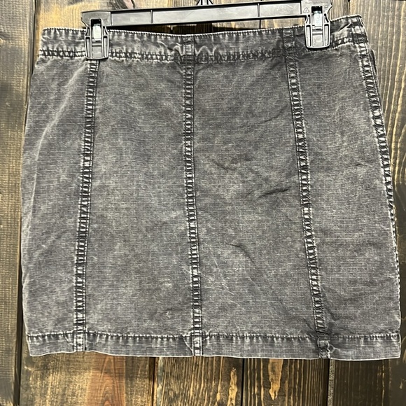 Free People Multi Zipper Mini Skirt 6 Black Denim Asymetrical Cargo Zip Boho - Picture 6 of 10